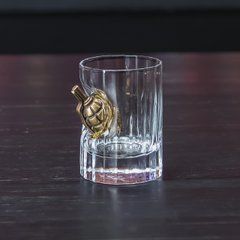 Хрустальная граненая рюмка (с лимонкой)