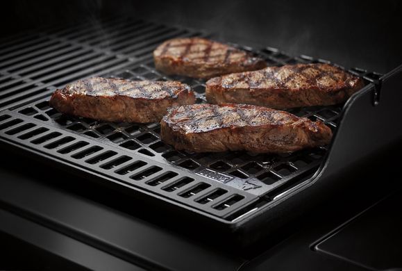 Двухсторонняя чугунная Sear Grate решетка Weber Crafted