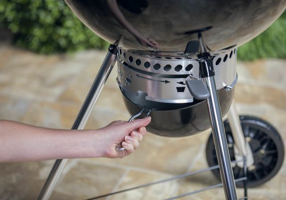 Вугільний гриль Weber Master-Touch Premium SE E-5775 57 см, чорний