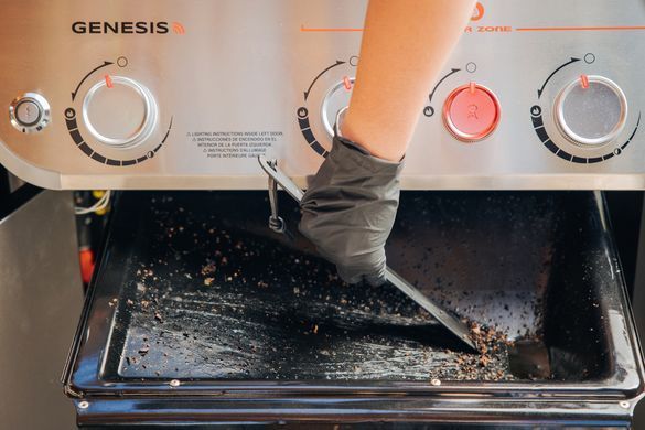 Газовий гриль Weber Genesis E-335, чорний