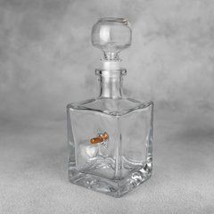 Графин для алкогольных напитков стеклянный прозрачный с крышкой и вставкой пуля 500мл. / Графины для водки